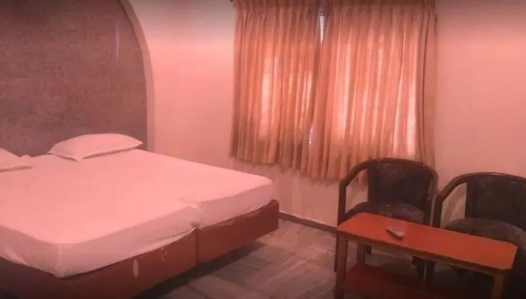 Deluxe Tek Büyük Yataklı Oda, 1 En Büyük (King) Boy Yatak, Engellilere Uygun, Şehir Manzaralı