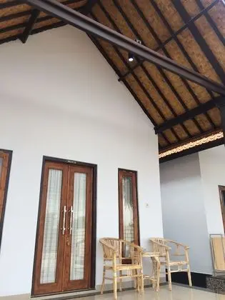 Deluxe Tek Büyük veya İki Ayrı Yataklı Oda, Havuz Manzaralı