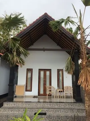 Deluxe Tek Büyük veya İki Ayrı Yataklı Oda, Havuz Manzaralı