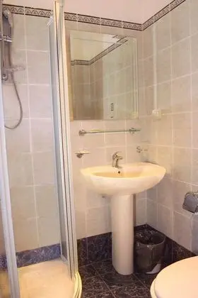 Tek Büyük Yataklı Oda, Özel Banyo