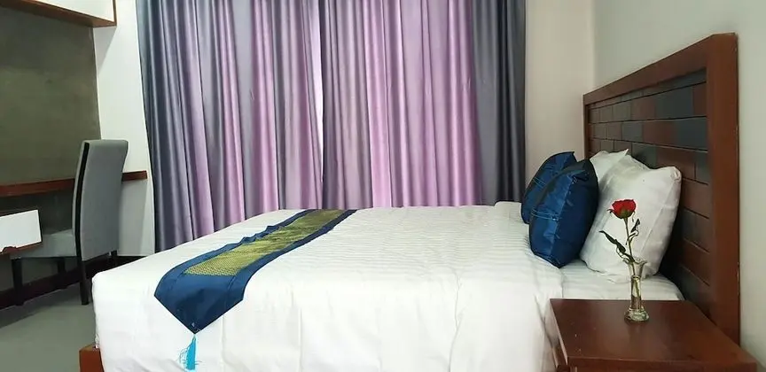 Deluxe Tek Büyük Yataklı Oda, Bahçe Manzaralı