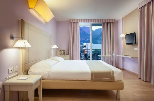 Classic Tek Büyük veya İki Ayrı Yataklı Oda, Balkon (Elegance)