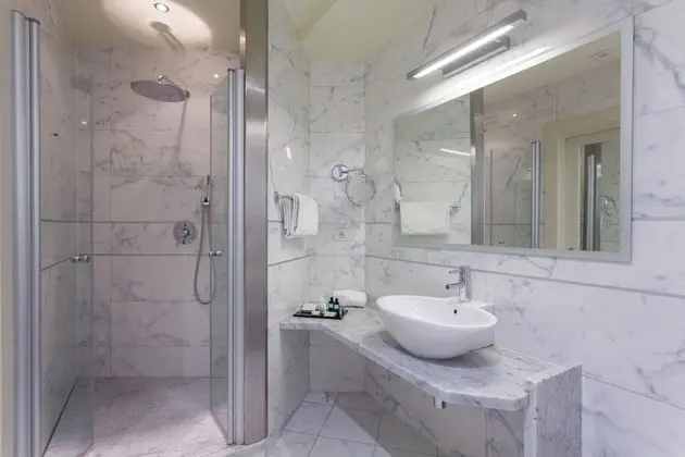 Romantic Tek Büyük veya İki Ayrı Yataklı Oda, Balkon