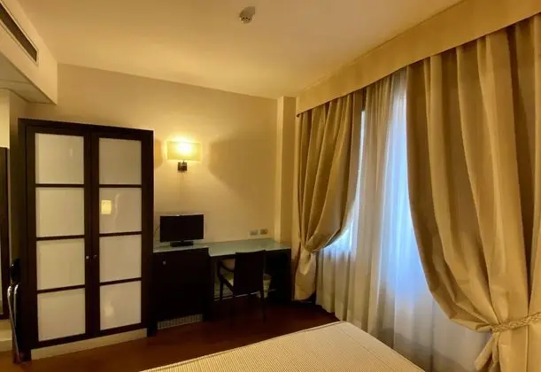 Tek Büyük Yataklı Oda, Sigara İçilmez