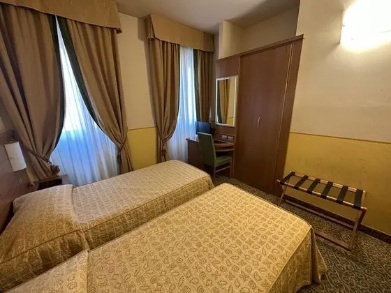 Tek Büyük Yataklı Oda, Sigara İçilmez