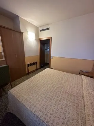 Tek Büyük Yataklı Oda, Sigara İçilmez