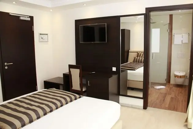 Tek Büyük Yataklı Oda, Balkon