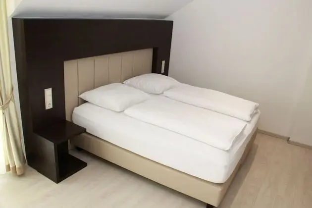 Tek Büyük Yataklı Oda, Balkon