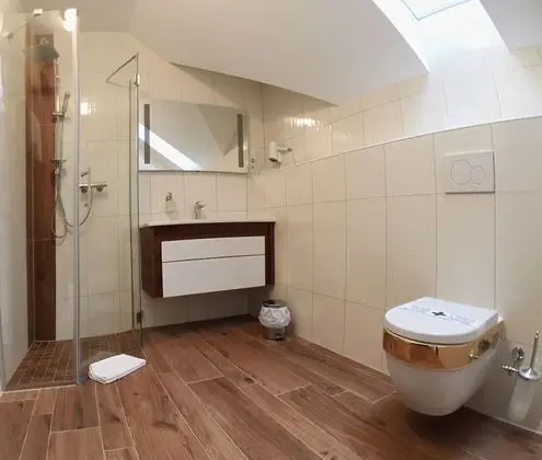 Tek Büyük Yataklı Oda, Balkon