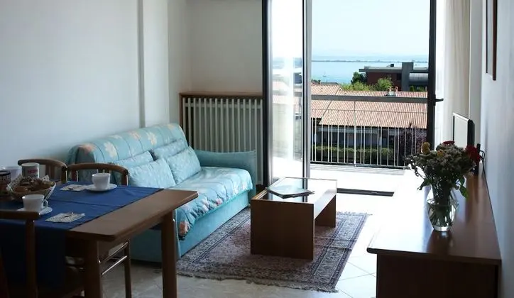 Apart Daire, 1 Yatak Odası, Göl Manzaralı