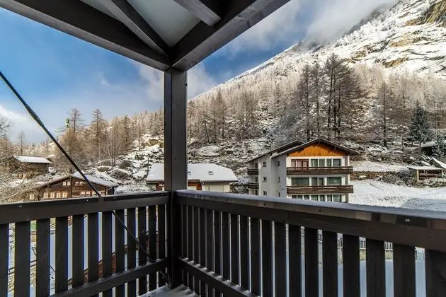 Family Oda, Balkon