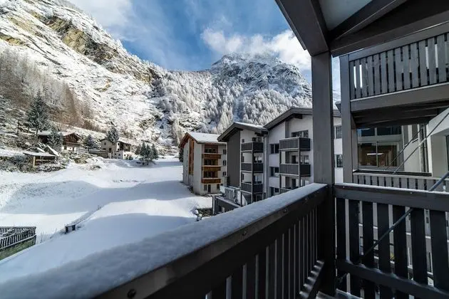 Family Oda, Balkon
