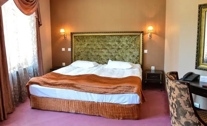 Tek Büyük Yataklı Oda, Balkon