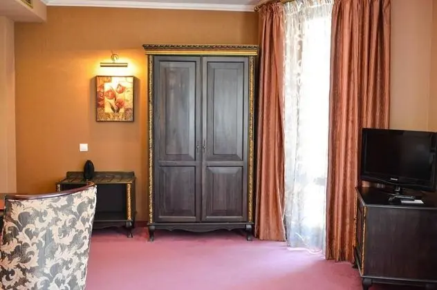 Tek Büyük Yataklı Oda, Balkon