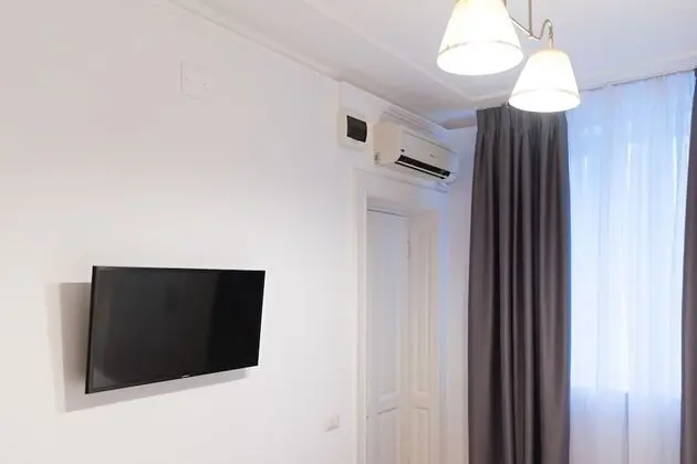 Standard Tek Büyük veya İki Ayrı Yataklı Oda, Avlu Manzaralı
