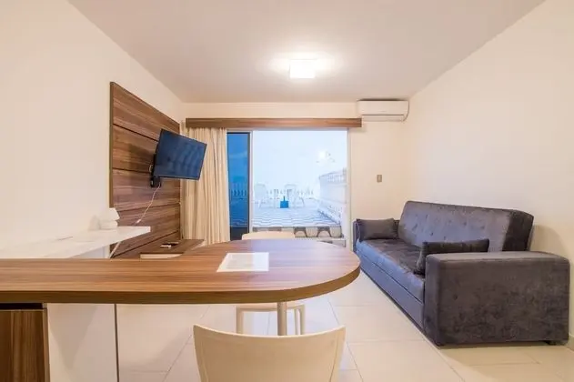 Superior Apart Daire, 1 Yatak Odası, Teras, Havuz Manzaralı