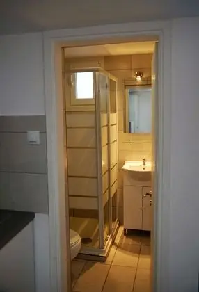 Economy Büyük Yataklı Tek Kişilik Oda, Buzdolabı ve Mikrodalga, Bahçeli