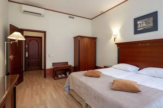 Superior Tek Büyük veya İki Ayrı Yataklı Oda