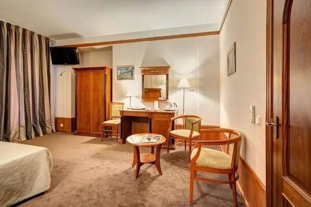 Superior Tek Büyük veya İki Ayrı Yataklı Oda