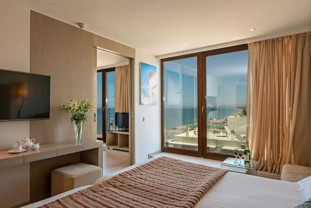 Deluxe Suite Sea View & Jacuzzi