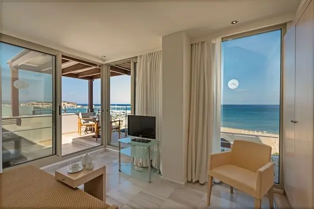 Deluxe Suite Sea View & Jacuzzi