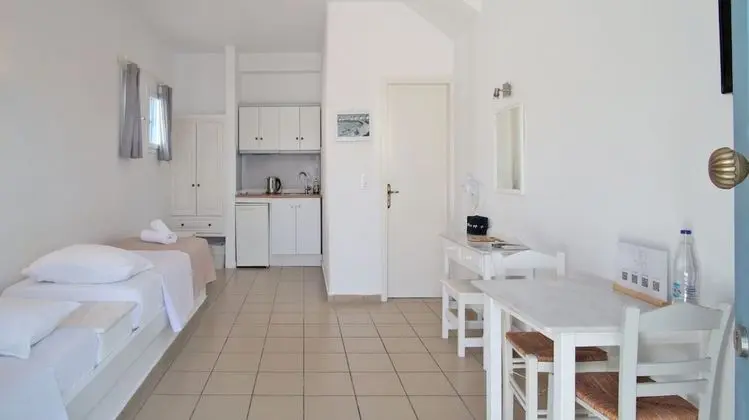 Twin Studio, Sea View