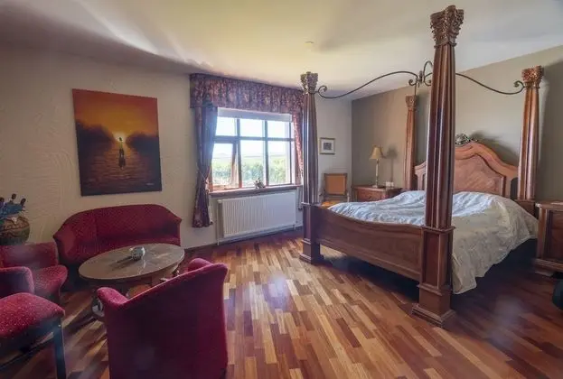 Deluxe Süit, Jakuzi, Göl Manzaralı