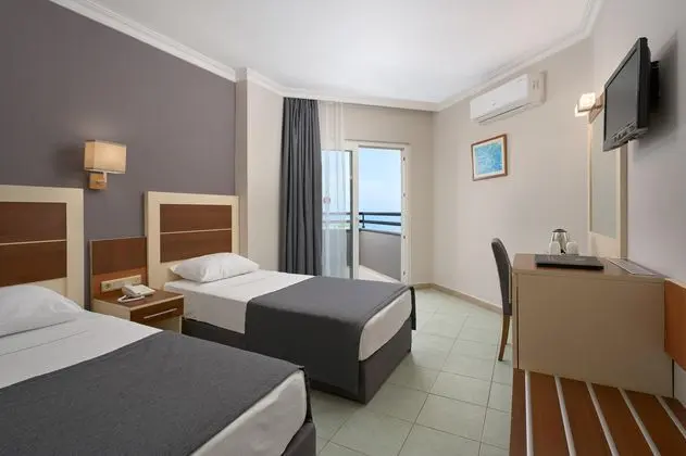 https://images.etstur.com/imgproxy/resize/2560x1440/files/images/hotelImages/etsrooms/406/Kaila_Krizantem_Hotel_20250603104635_0.jpg