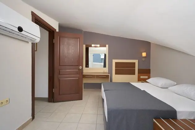 https://images.etstur.com/imgproxy/resize/2560x1440/files/images/hotelImages/etsrooms/406/Kaila_Krizantem_Hotel_20250603104709_0.jpg