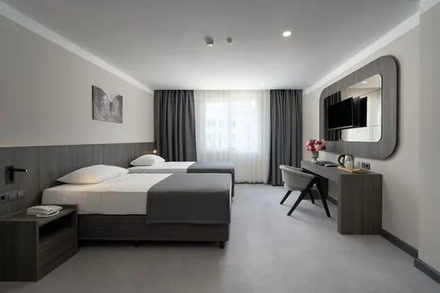 https://images.etstur.com/imgproxy/resize/2560x1440/files/images/hotelImages/etsrooms/406/Kaila_Krizantem_Hotel_20250603104908_0.jpg