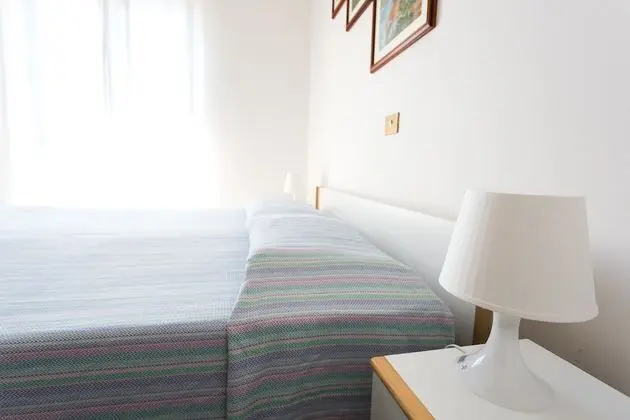 Classic Tek Büyük veya İki Ayrı Yataklı Oda