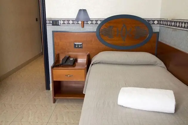 Tek Kişilik Oda, 1 Tek Kişilik Yatak, Şehir Manzaralı