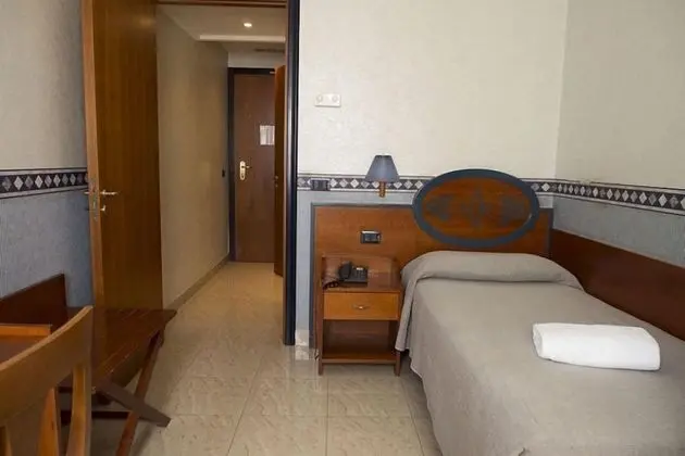 Tek Kişilik Oda, 1 Tek Kişilik Yatak, Şehir Manzaralı