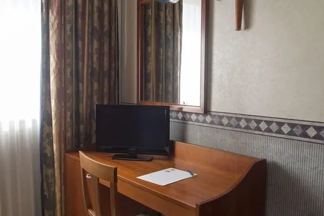 Tek Kişilik Oda, 1 Tek Kişilik Yatak, Şehir Manzaralı