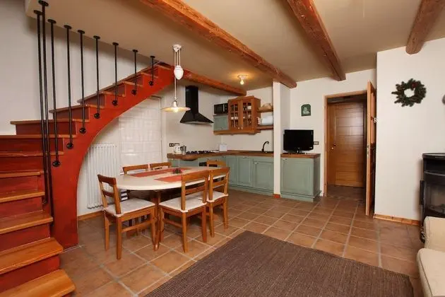 Dağ Evi, Birden Çok Yatak, Bahçe Manzaralı