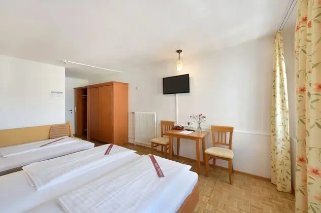 Standard Üç Kişilik Oda, Şehir Manzaralı
