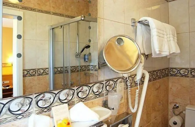 Tek Büyük Yataklı Oda