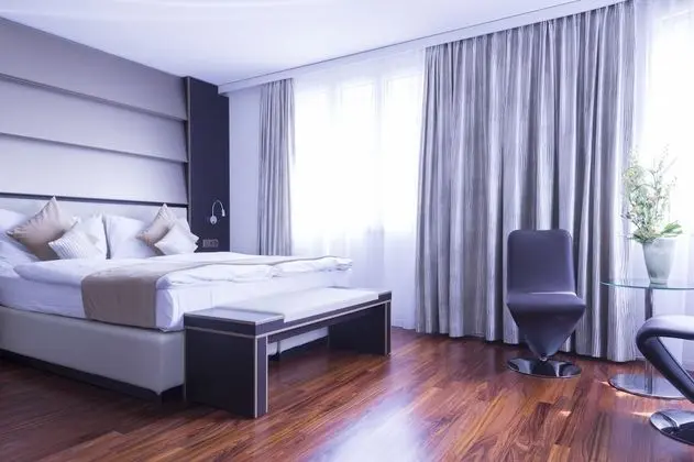 Premium Tek Büyük Yataklı Oda