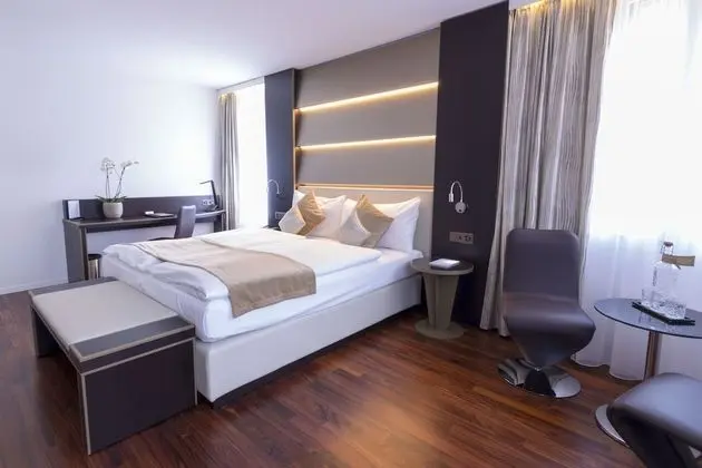 Premium Tek Büyük Yataklı Oda
