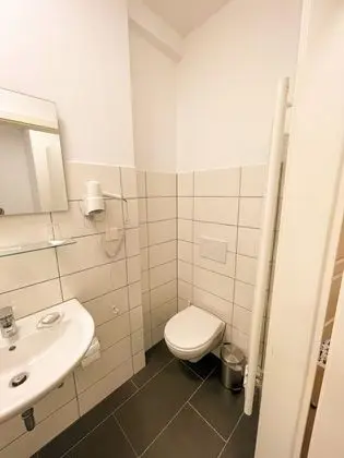 Comfort Tek Büyük Yataklı Oda