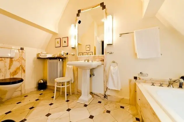 Tek Büyük Yataklı Oda