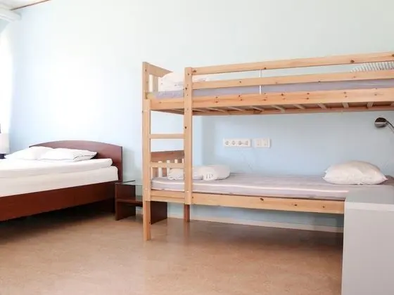 Dört Kişilik Oda, Ortak Banyo