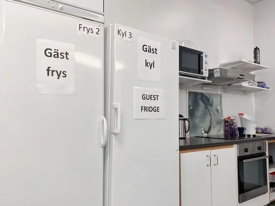 Dört Kişilik Oda, Ortak Banyo