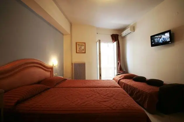 Üç Kişilik Oda