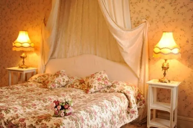 Royal Tek Büyük Yataklı Oda