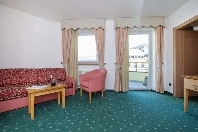 Süit, Balkon (TIROLO)