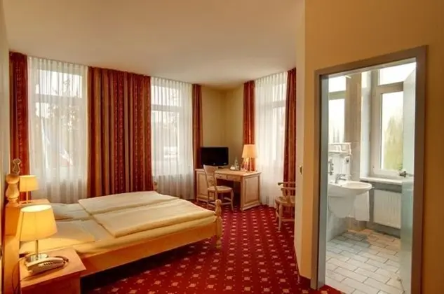 Tek Büyük Yataklı Oda