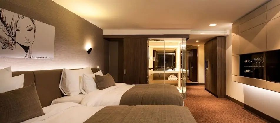 Business Tek Büyük veya İki Ayrı Yataklı Oda