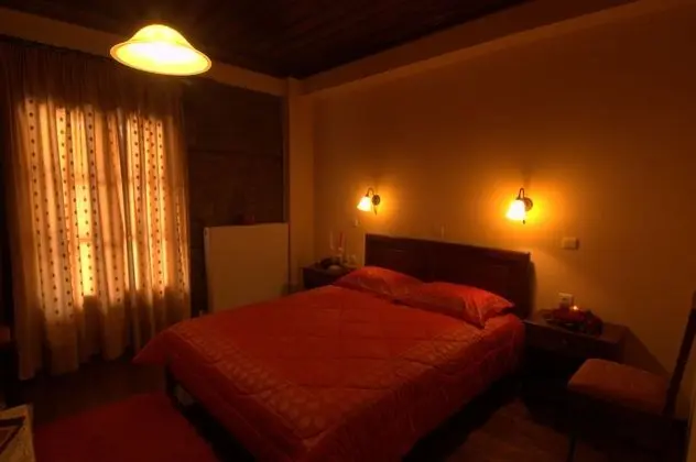 Tek Büyük Yataklı Oda, Şömine, Dağ Manzaralı