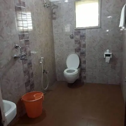 Deluxe Oda, Ortak Banyo